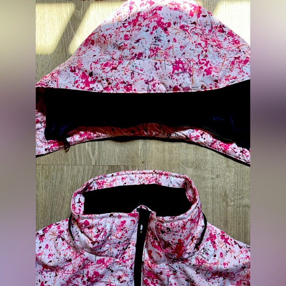 Stylish Women’s Ski + Snowboard Jacket (worn once!) ⛷️💕🏂 - Picture 2 of 6